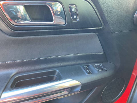 2017 Ford Mustang V6