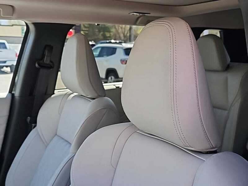 2025 Mitsubishi Outlander SEL Platinum Edition