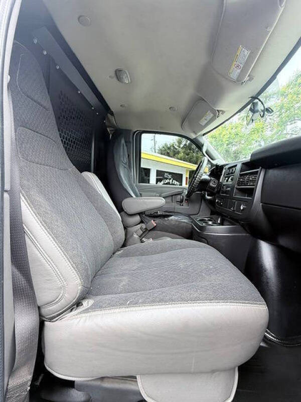 2021 Chevrolet Express 2500