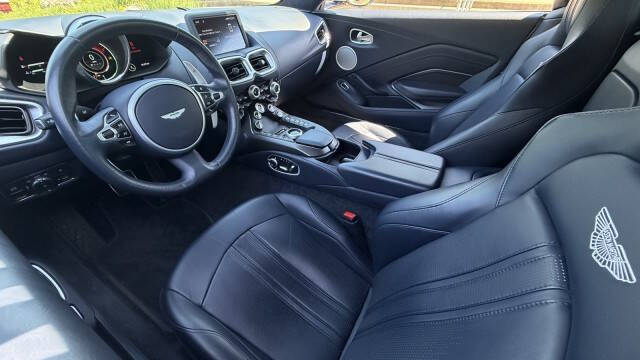 2022 Aston Martin Vantage