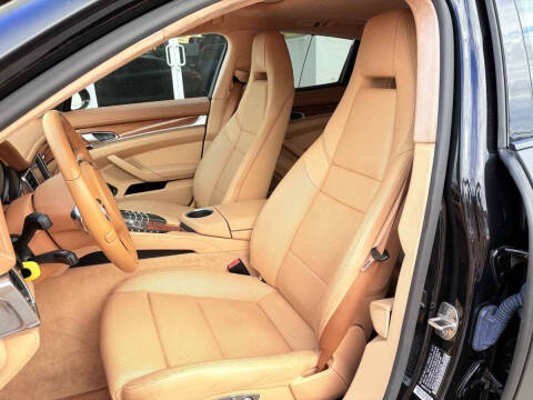 2013 Porsche Panamera GTS