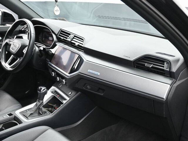 2022 Audi Q3 quattro S line Prem Plus 45 TFSI