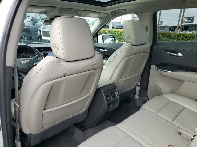 2023 Cadillac XT4 Premium Luxury