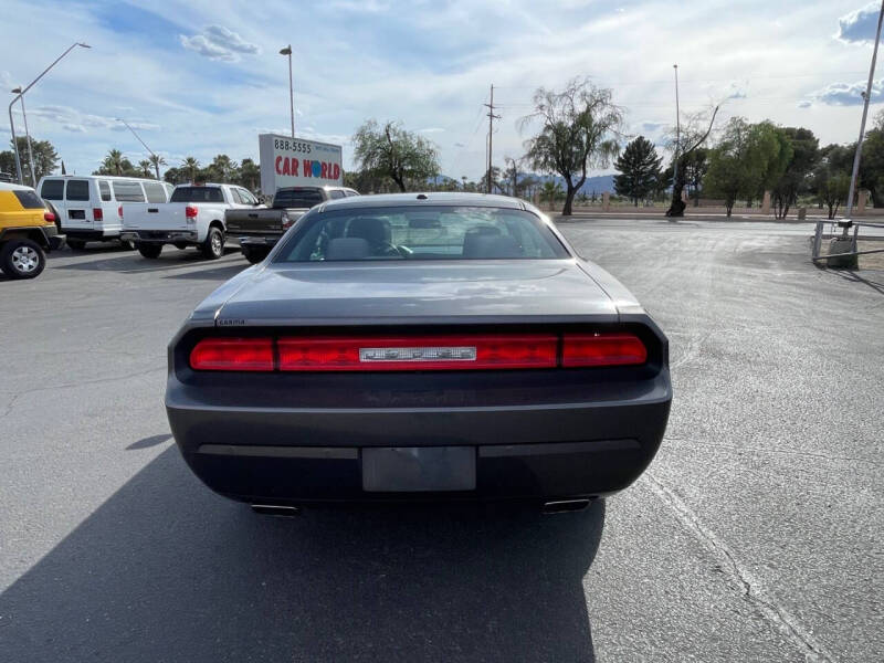 2014 Dodge Challenger SXT