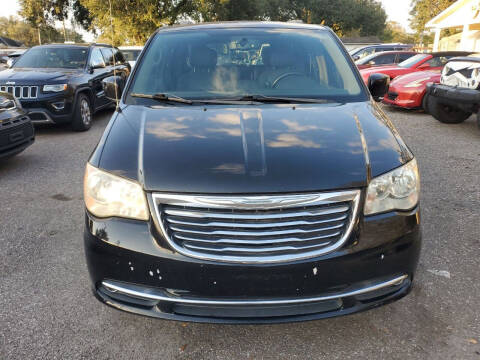 2013 Chrysler Town and Country Touring