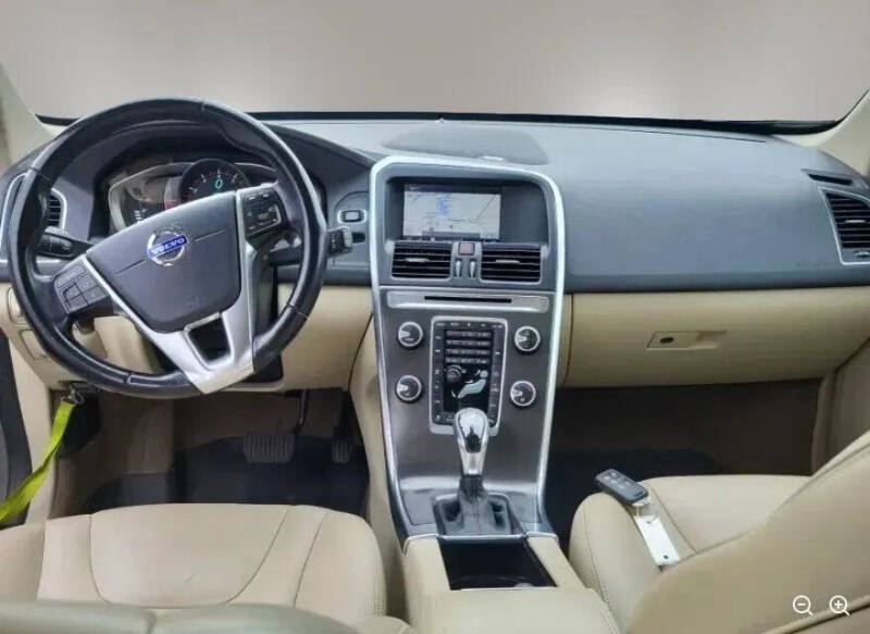 2015 Volvo XC60 T6 Drive-E Platinum