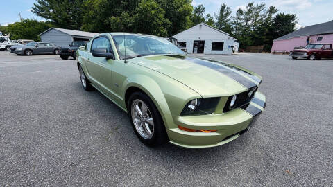 2005 Ford Mustang GT Deluxe