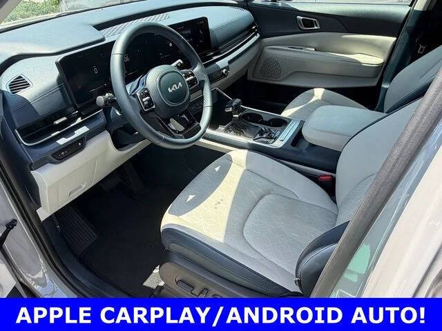 2025 Kia Carnival EX