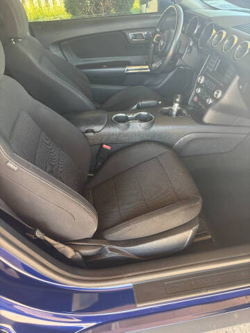 2016 Ford Mustang V6