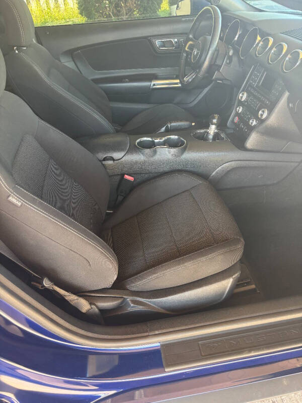 2016 Ford Mustang V6