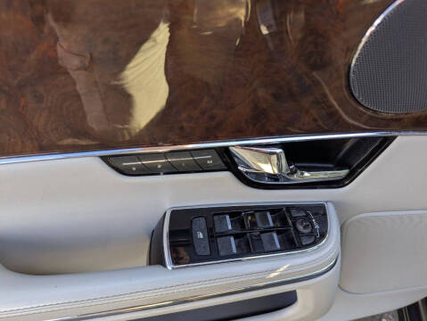 2012 Jaguar XJ
