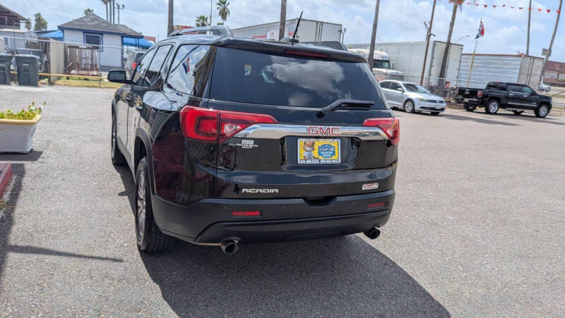2017 GMC Acadia SLE-2