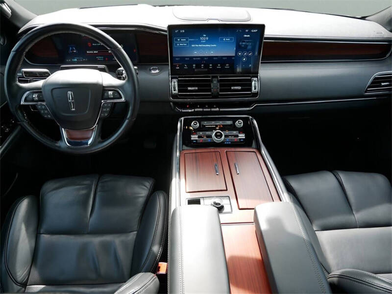 2022 Lincoln Navigator L Reserve