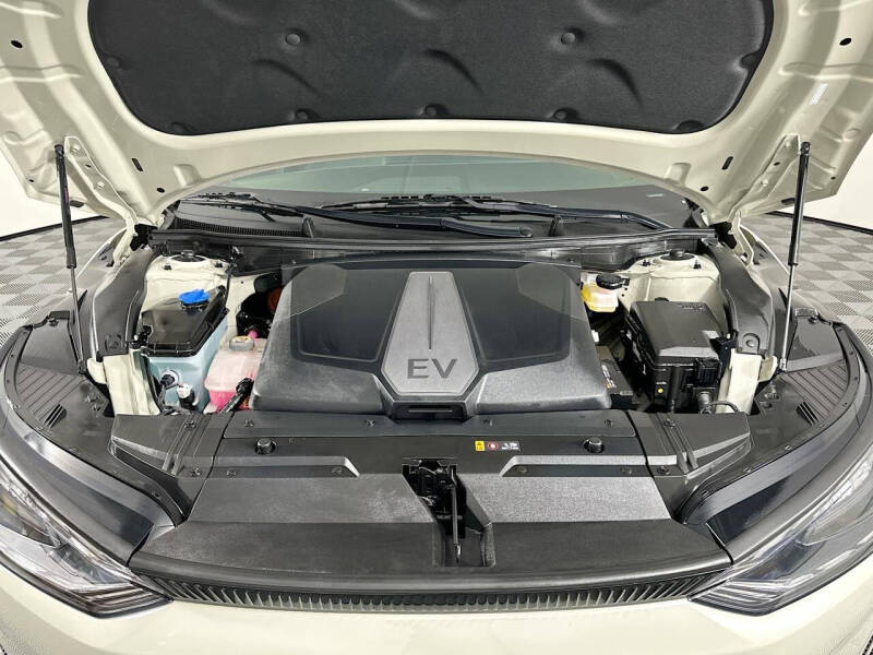 2024 Kia EV6 Light