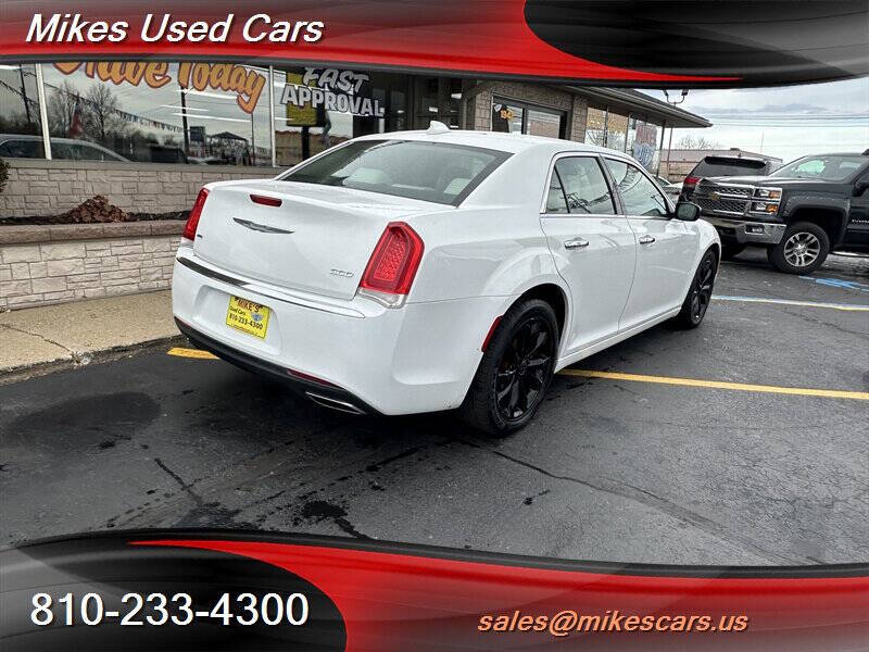 2018 Chrysler 300 Limited