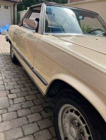 1982 Mercedes-Benz 380-Class 380 SL