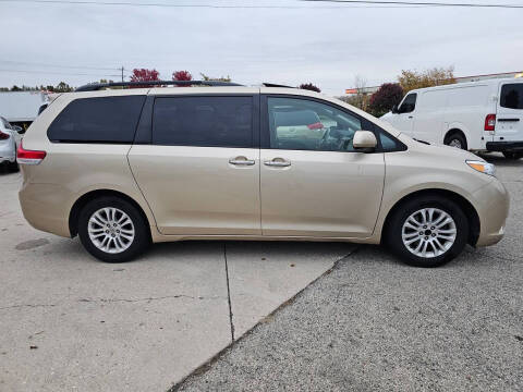 2011 Toyota Sienna XLE 8-Passenger