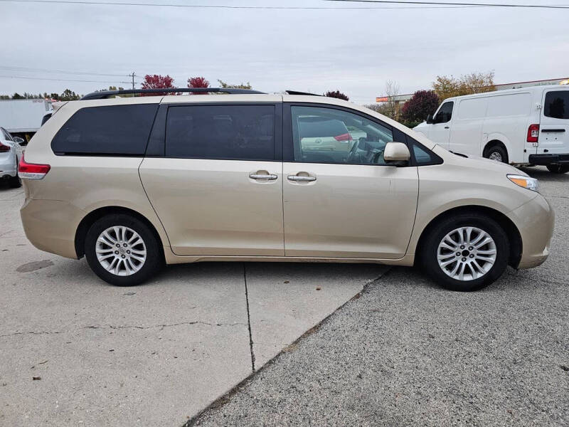 2011 Toyota Sienna XLE 8-Passenger