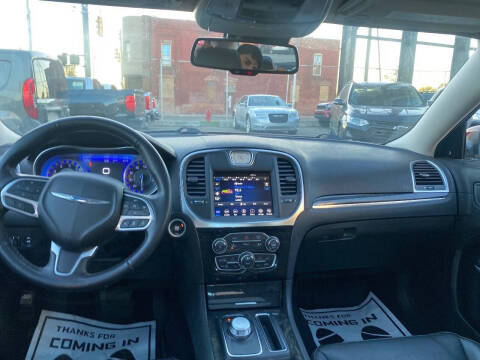 2021 Chrysler 300 Touring L