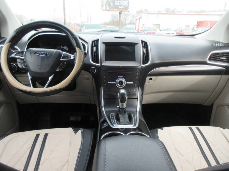 2017 Ford Edge Titanium