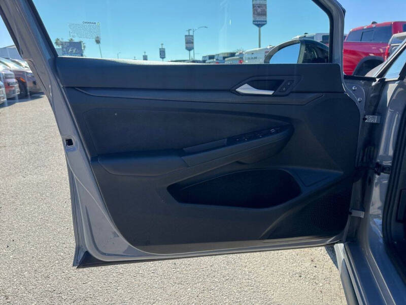 2024 Volkswagen Golf GTI 380 SE