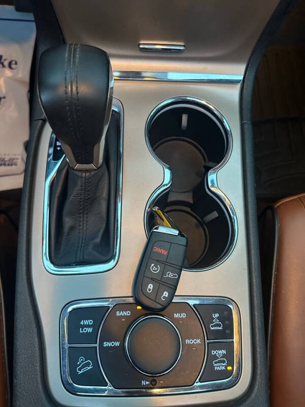 2016 Jeep Grand Cherokee Summit