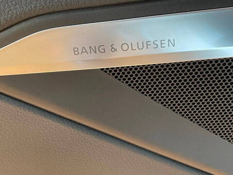 2022 Audi e-tron quattro Premium Plus