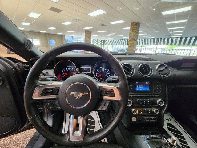 2017 Ford Mustang V6