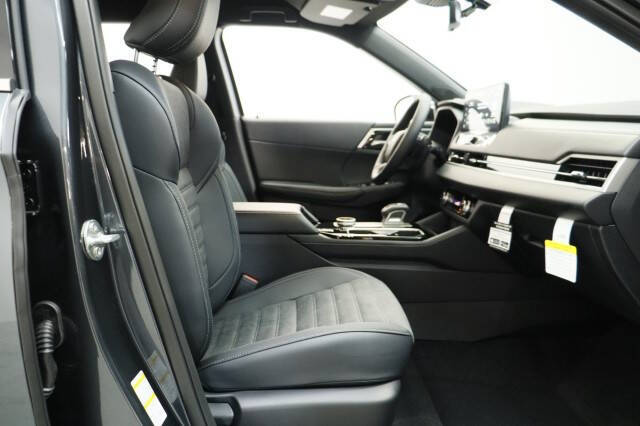 2026 Mitsubishi Outlander LE