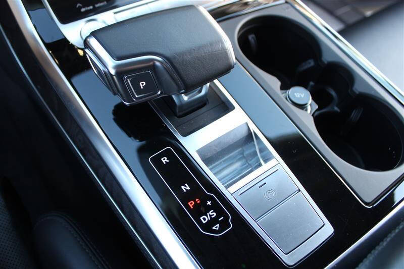 2020 Audi Q8 quattro Prestige 55 TFSI