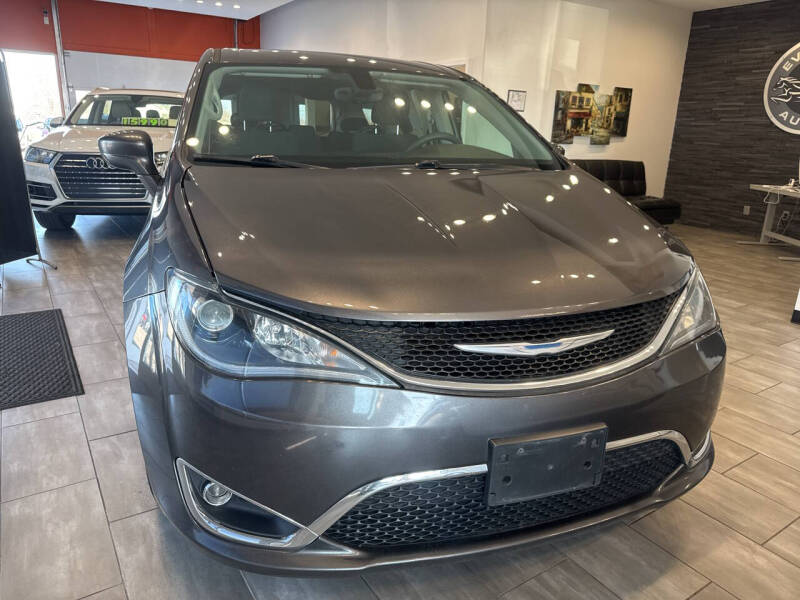 2018 Chrysler Pacifica Touring Plus