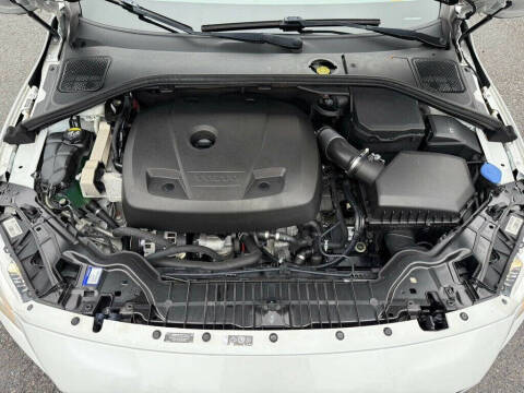 2018 Volvo V60 Cross Country T5 Premier