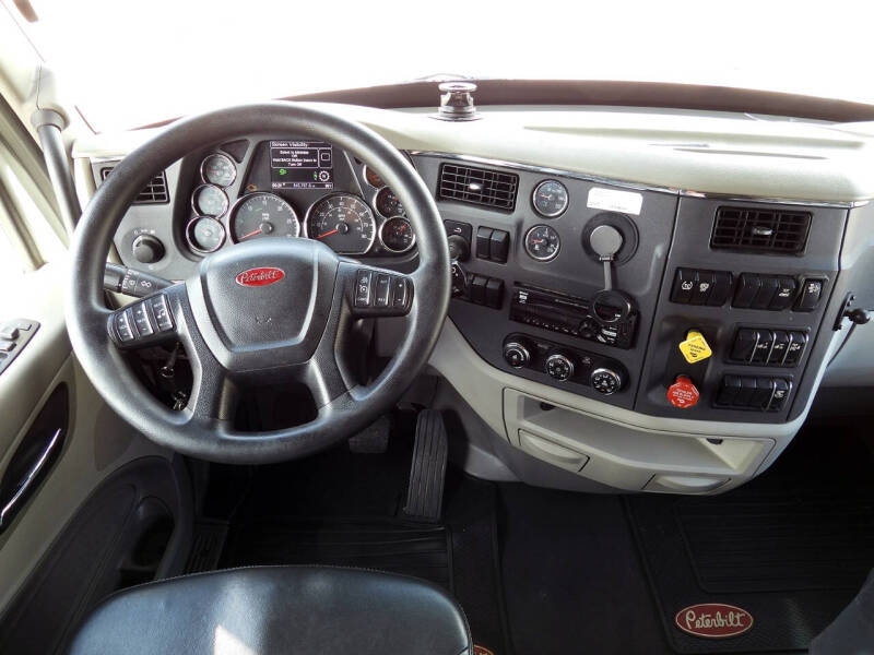 2020 Peterbilt 579