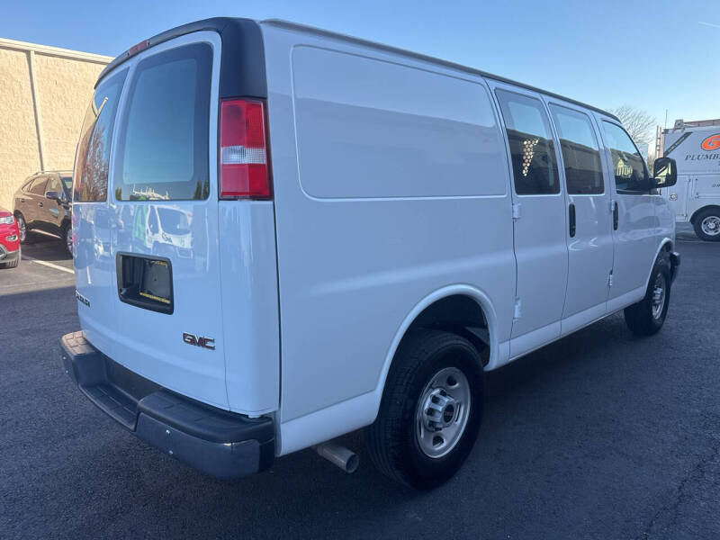 2024 GMC Savana 2500