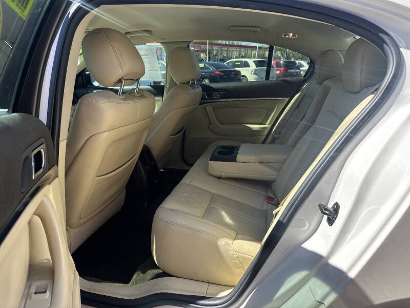 2014 Lincoln MKS
