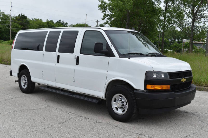 2022 Chevrolet Express LS 3500