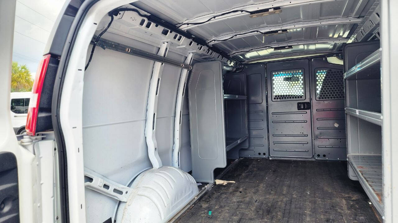 2020 Chevrolet Express  - $18,900