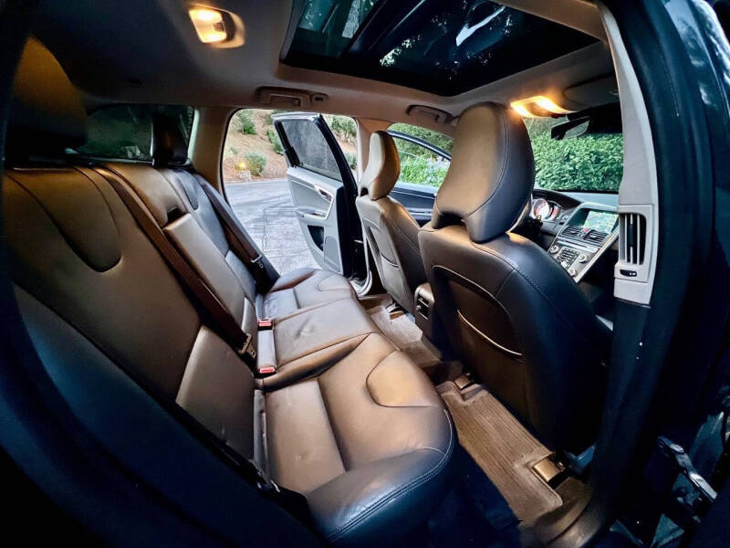 2016 Volvo XC60 T6 Drive-E