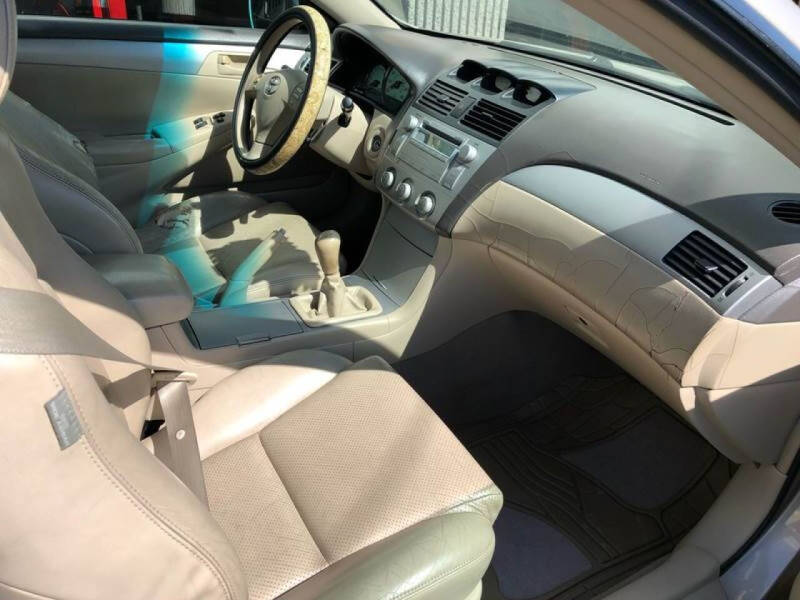 2004 Toyota Camry Solara SE