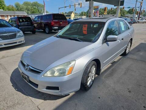 2006 Honda Accord for sale at SpringField Select Autos in Springfield IL