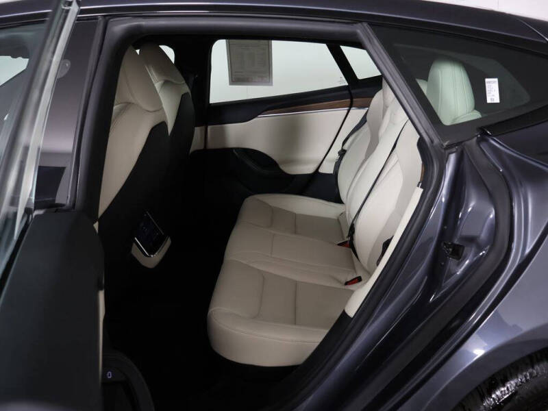 2022 Tesla Model S