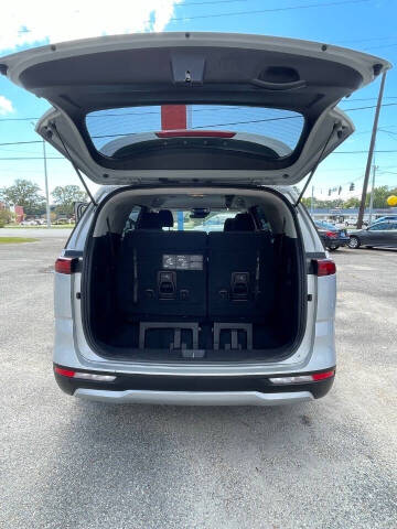 2022 Kia Carnival LX