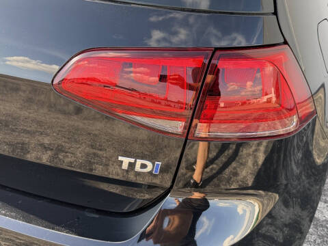 2015 Volkswagen Golf TDI SE