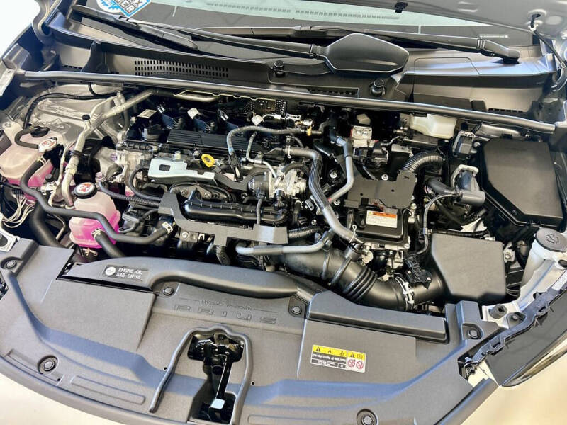 2025 Toyota Prius LE
