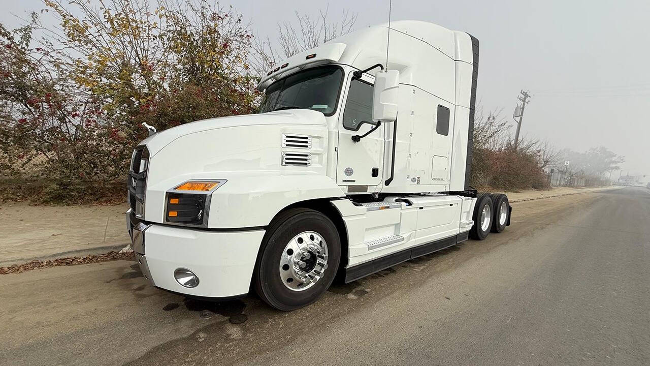 2023 MACK ANTHEM SLEEPER for sale at KING TRUCK TRAILER SALES in Bakersfield, CA