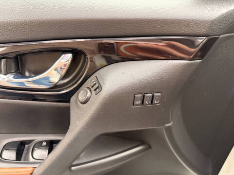 2017 Nissan Rogue SL