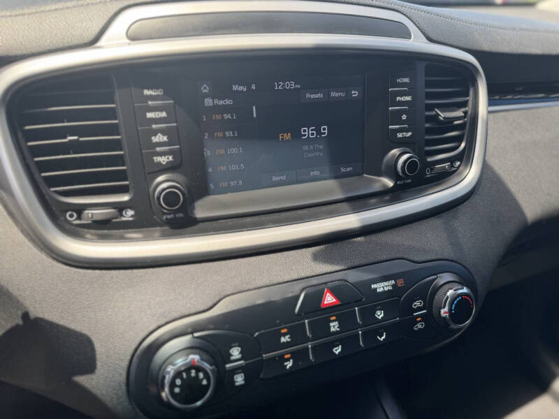 2019 Kia Sorento L