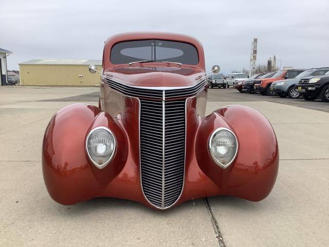 1937 Studebaker DICTATOR