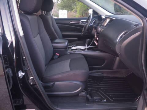 2018 Nissan Pathfinder SV