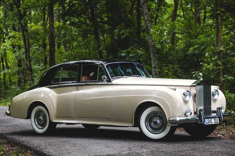 1961 Rolls-Royce SILVER CLOUD LWB